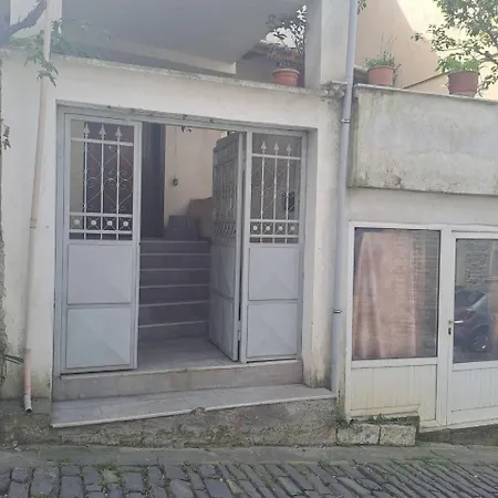 Apartment Raspberry House Gjirokaster